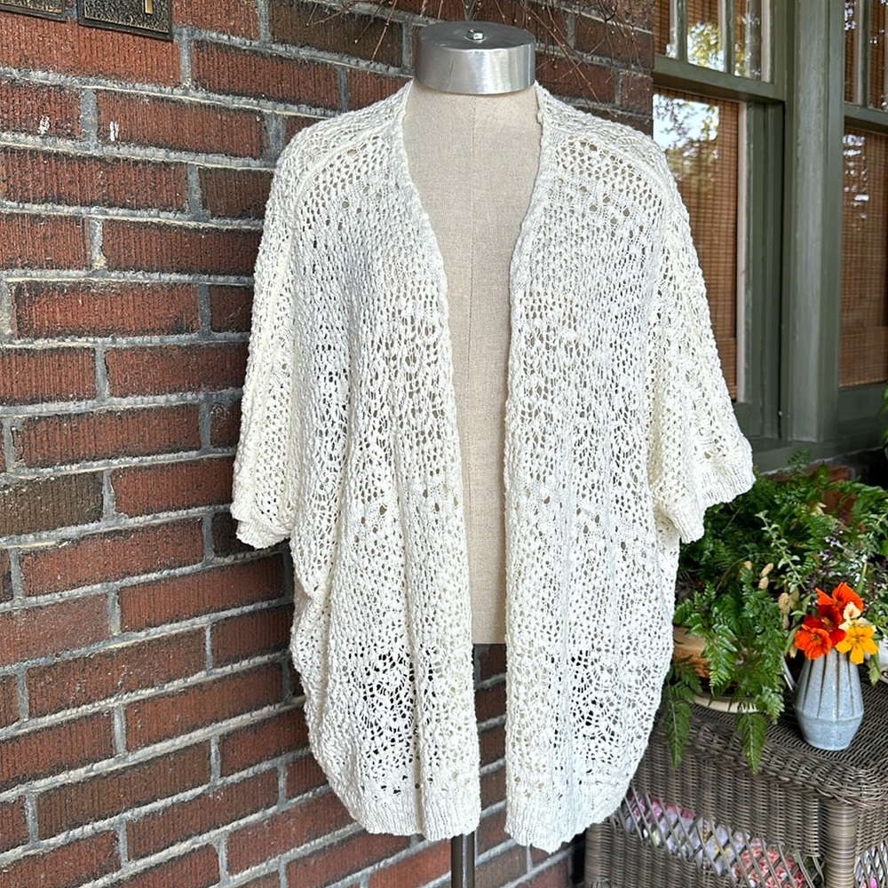 Aeropostale open front short sleeve cream cotton open work/lace cardigan. Siz…